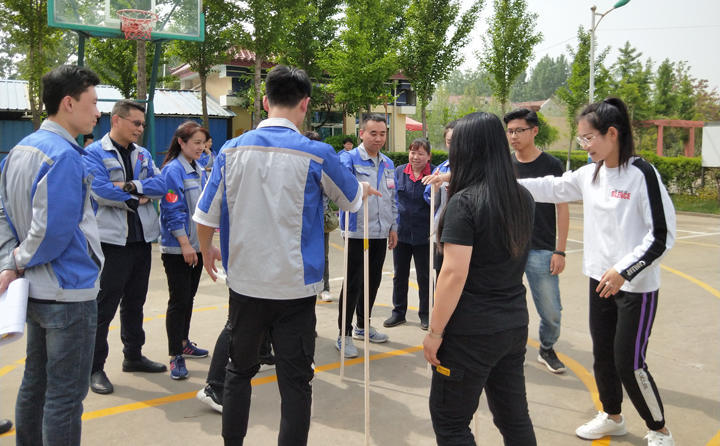 移動森林,看似簡單,實際操作不易,培養了運動員們做事的專注能力 移動森林,看似簡單,實際操作不易,培養了運動員們做事的專注能力