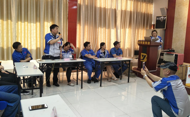 6支代表隊踴躍回答問題 6支代表隊踴躍回答問題