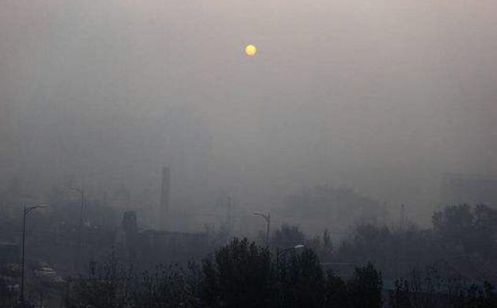 極目遠望灰蒙蒙 極目遠望灰蒙蒙